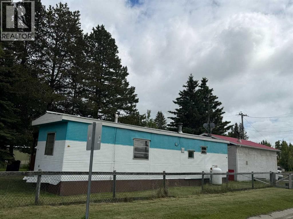 5139 51 Avenue — photo 3
