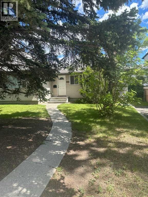 3228 Kerrydale Road SW