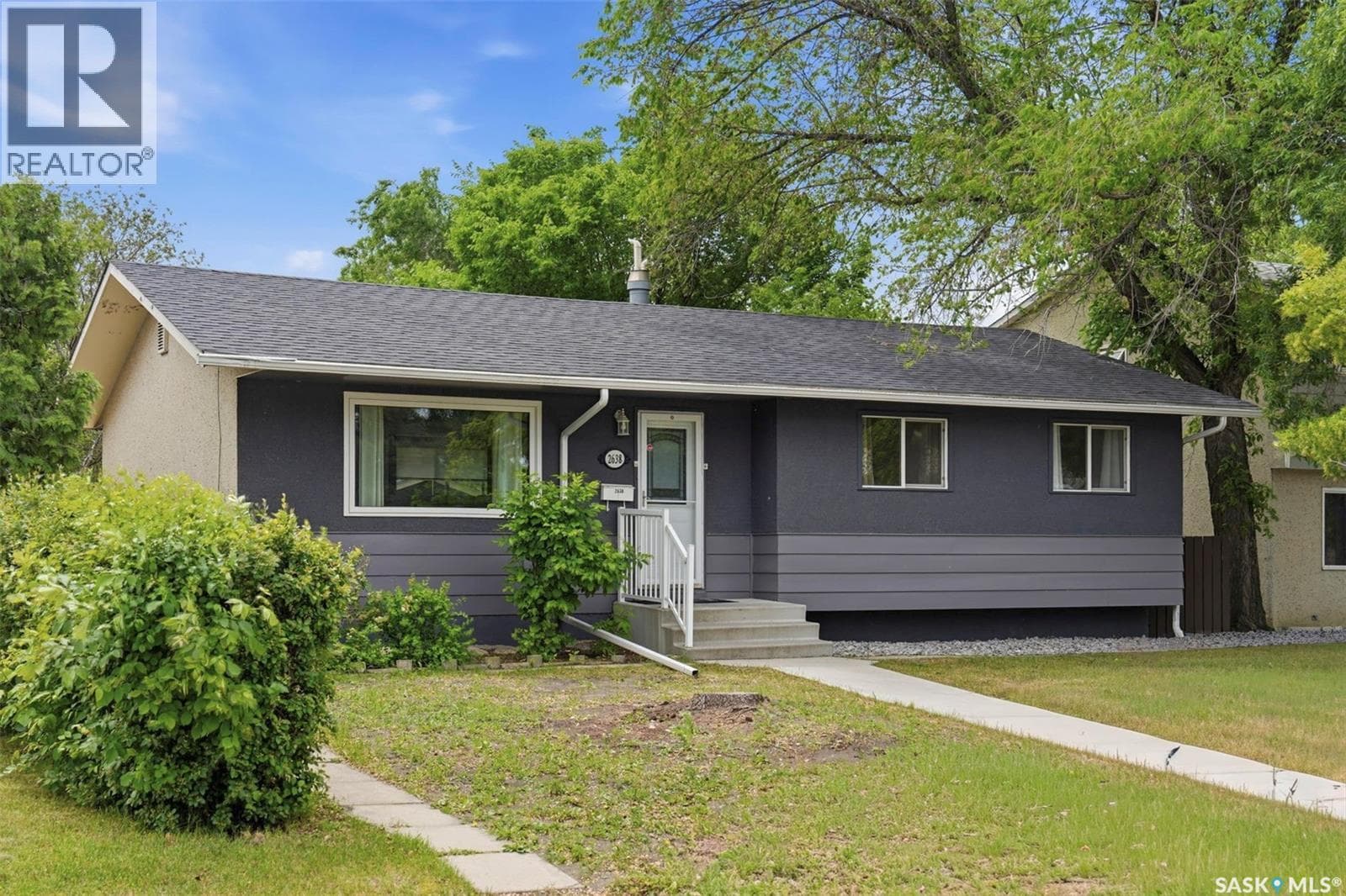 2638 Eastview