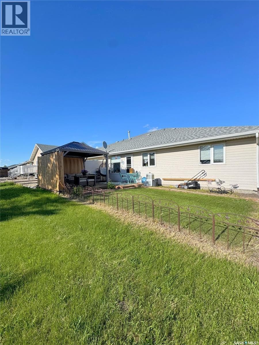 103 30 Russell DRIVE — photo 3