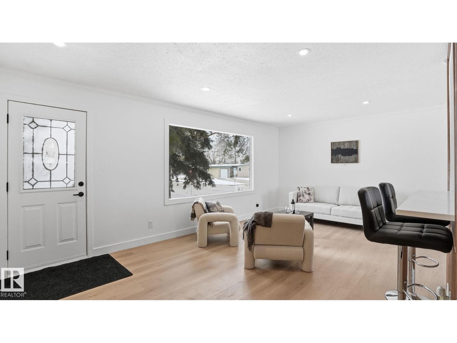 899 ALDER AV — photo 4