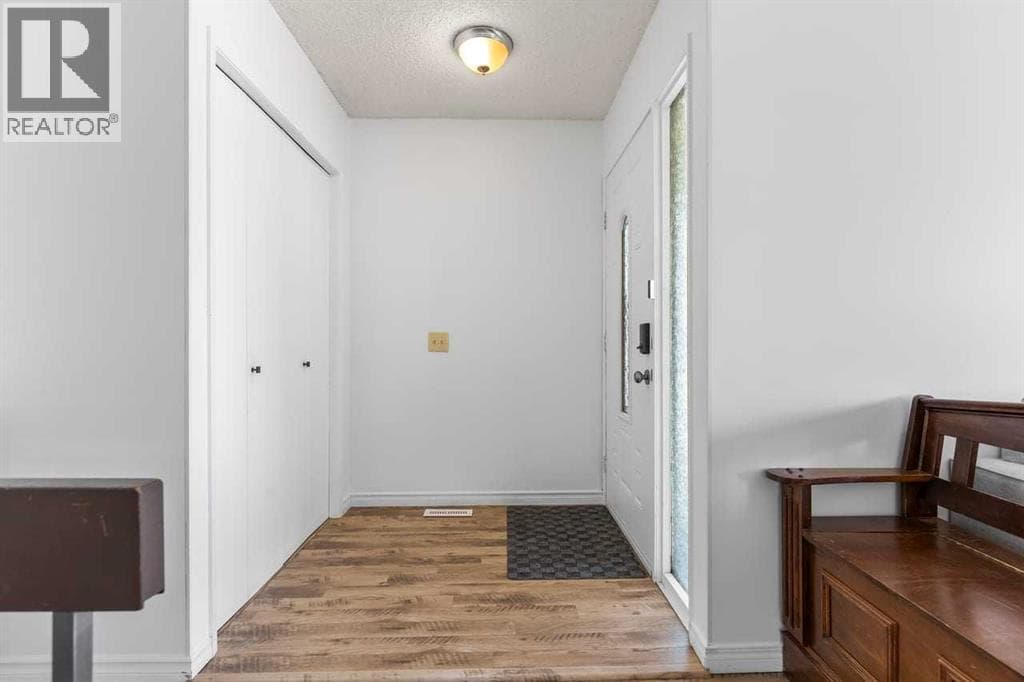 28 Beddington Crescent NE — photo 3