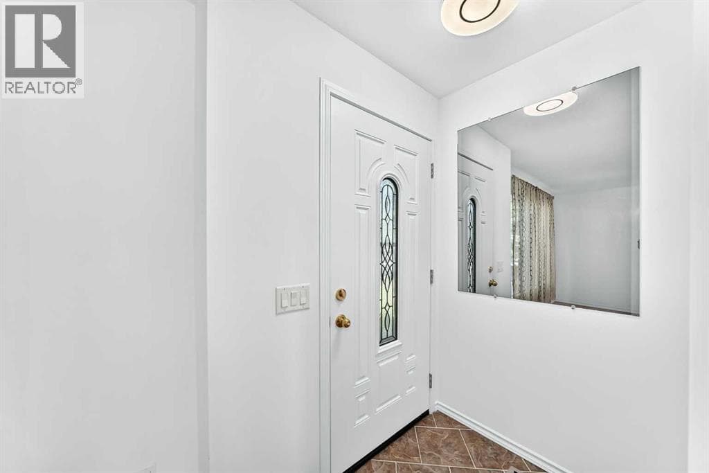 10 Erin Ridge Place SE — photo 2