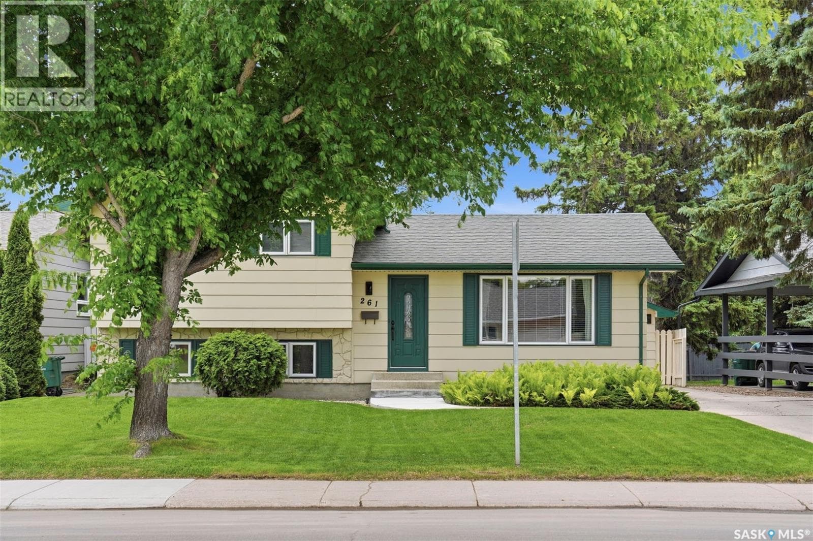 261 Assiniboine DRIVE