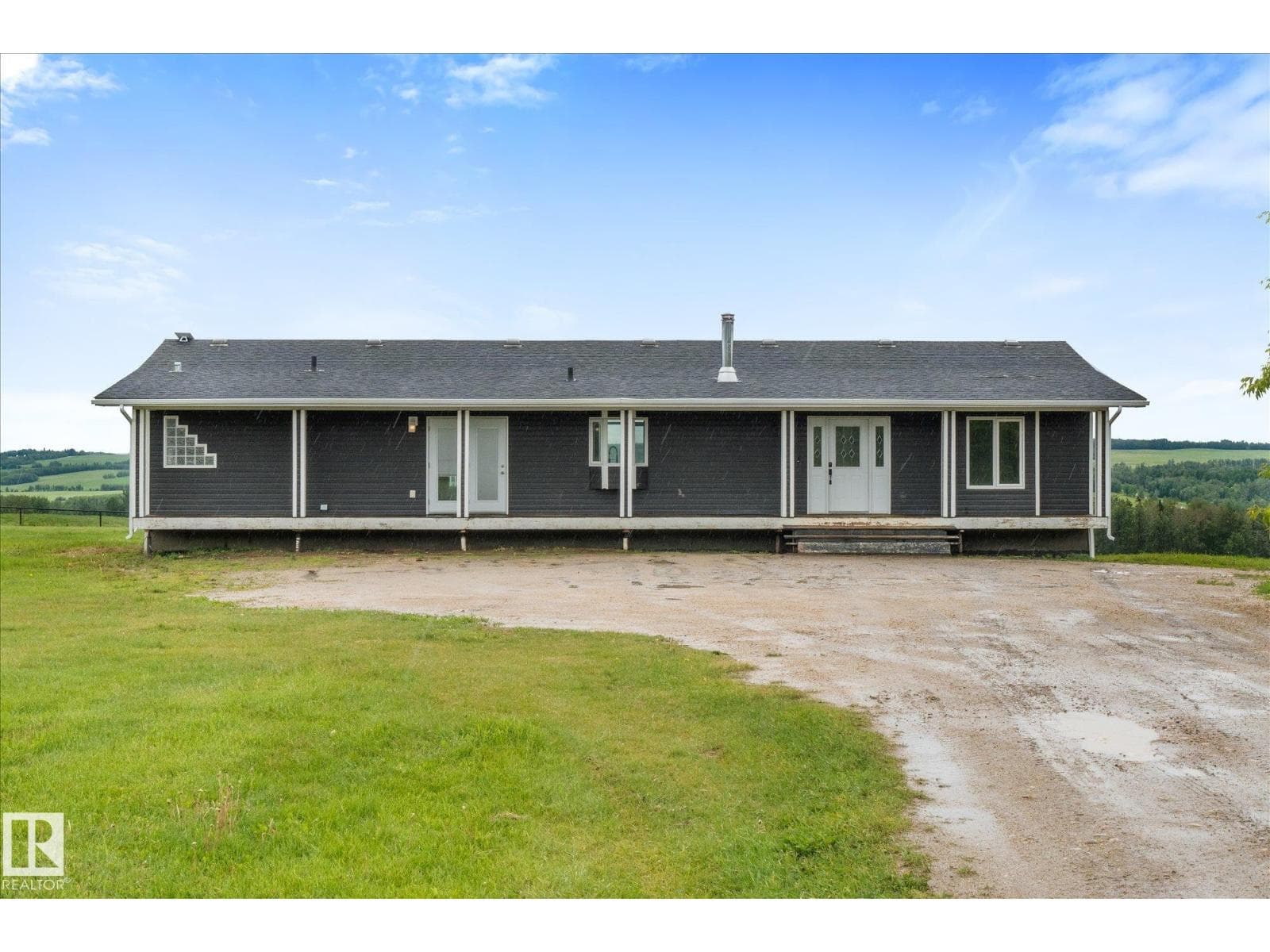 8223 TWP ROAD 590 — photo 2