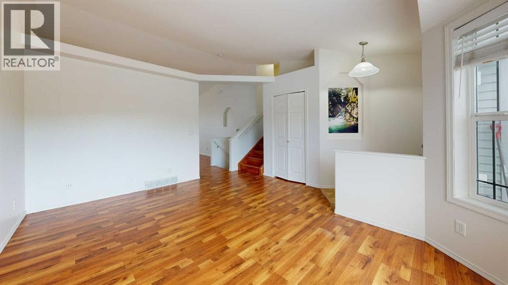 108 Pinnacle Boulevard — photo 3