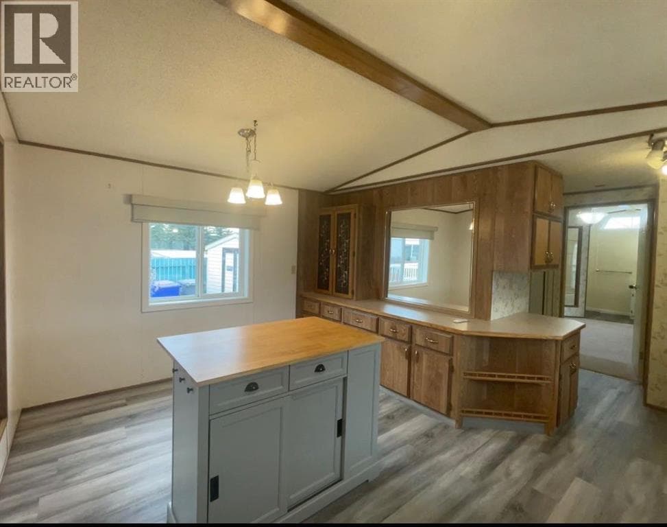 12 Westover Crescent — photo 4