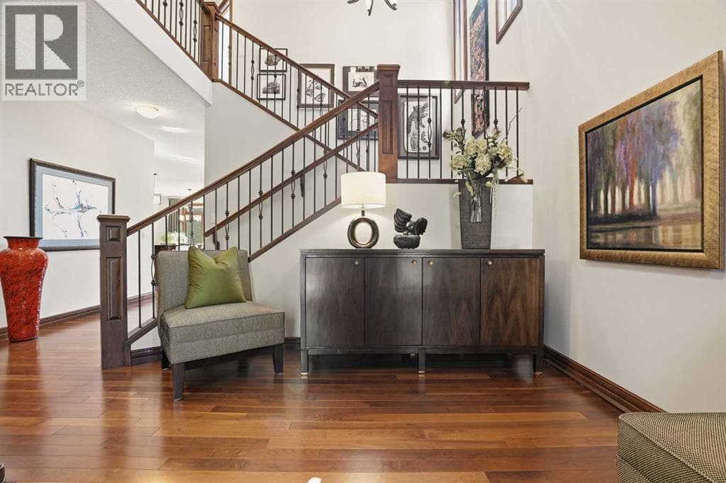 12 Aspen Cliff Close SW — photo 3