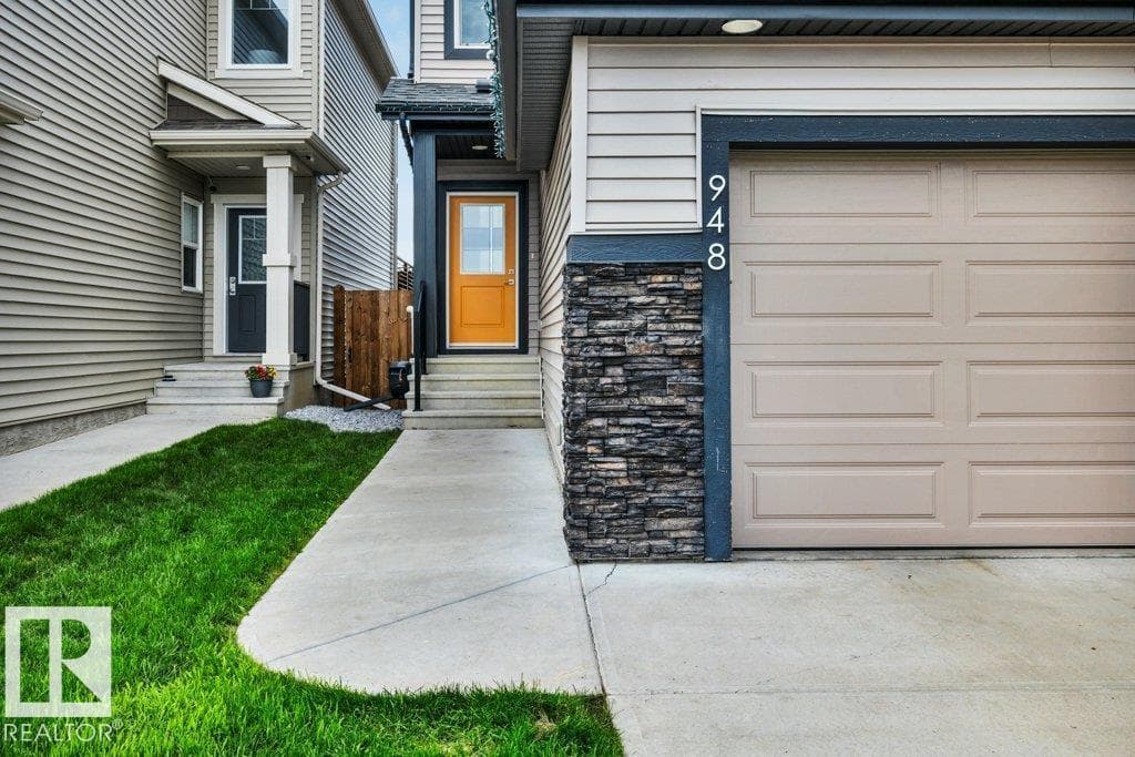 948 BERG PL — photo 5