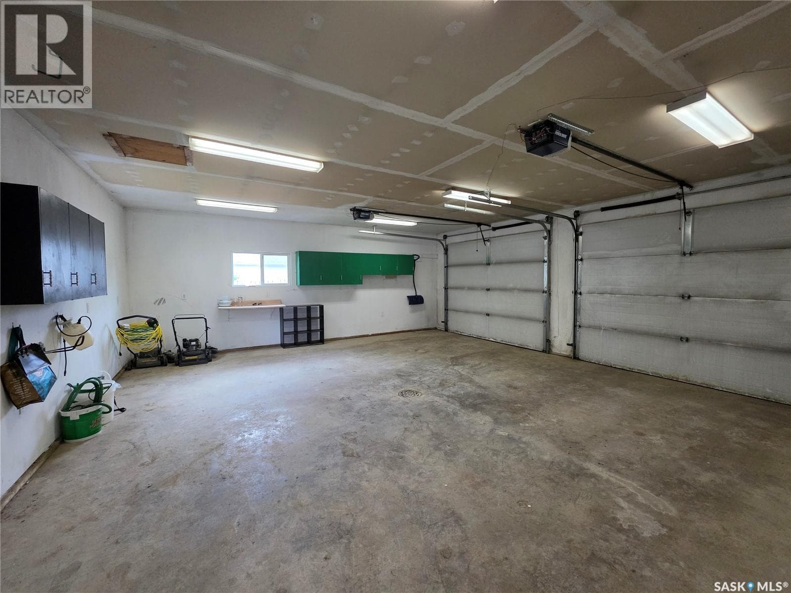 235 2nd AVENUE E — photo 5