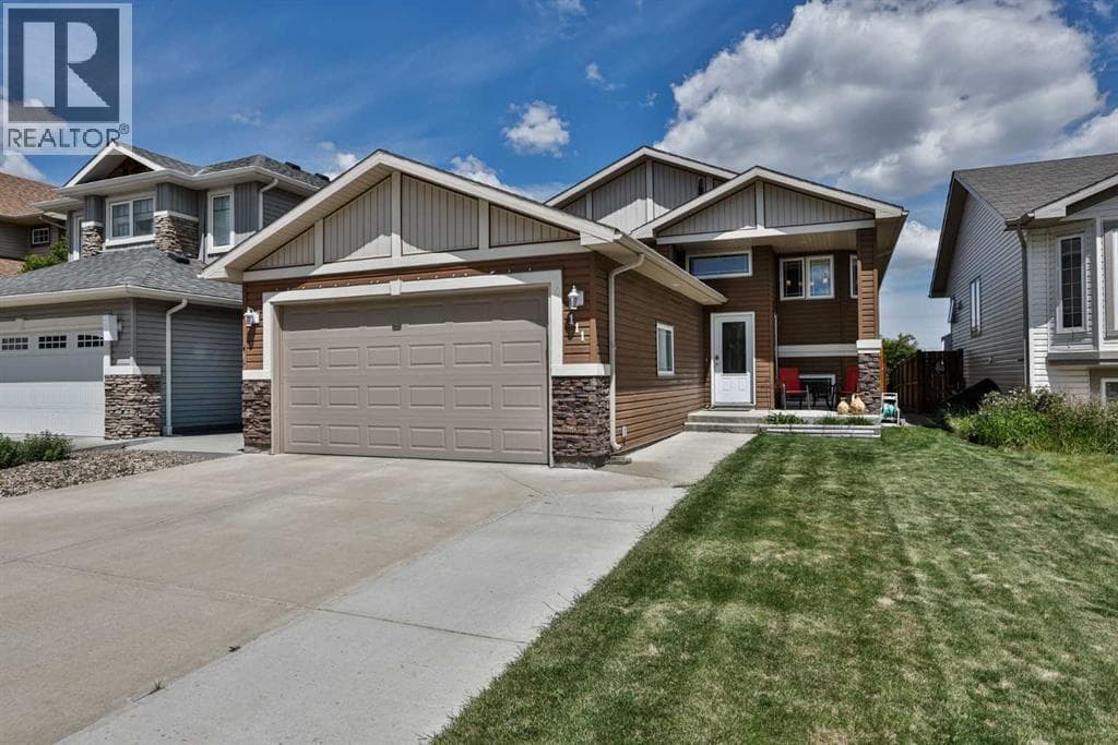 111 Firelight Way W