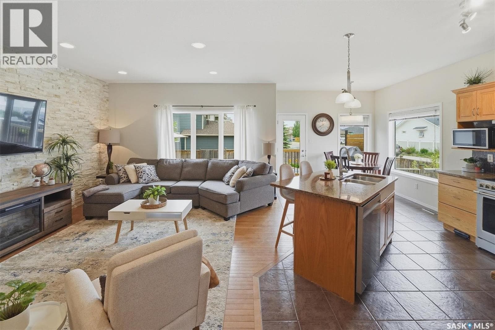 1358 Denham CRESCENT — photo 4