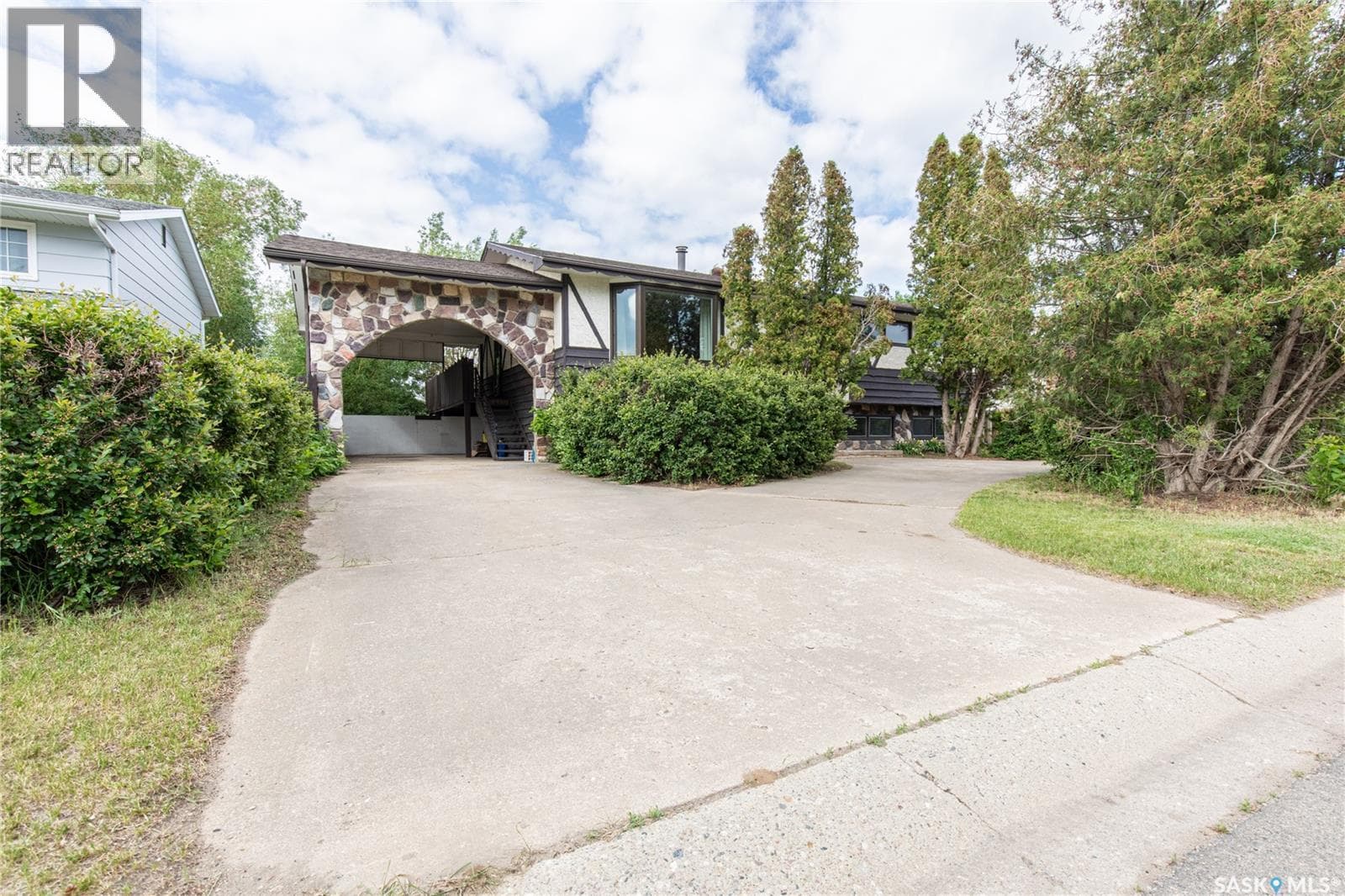 1426 Spadina STREET — photo 2