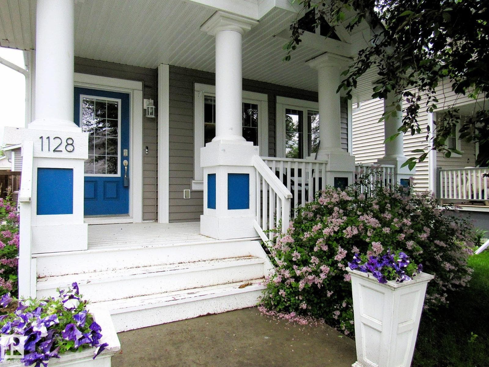 1128 74 ST SW — photo 2