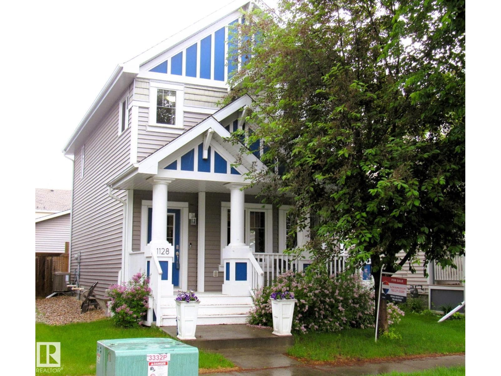 1128 74 ST SW