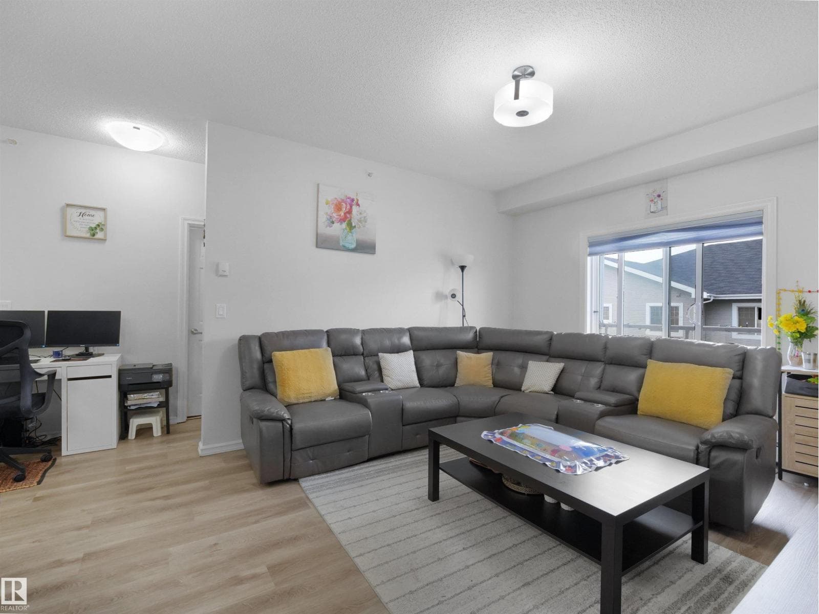 #415 2203 44 Ave NW
