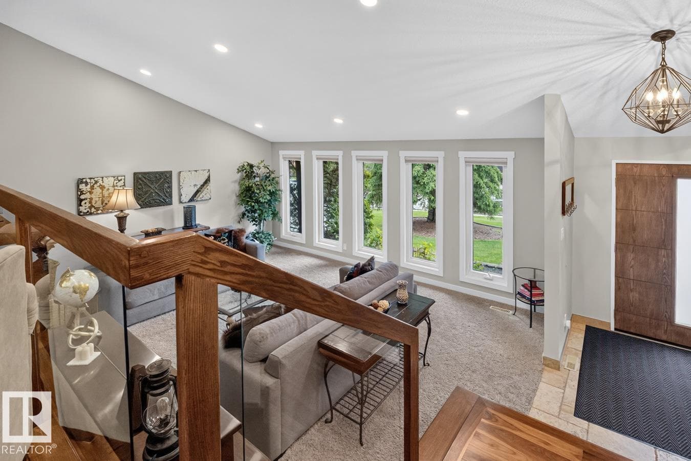 43 MANCHESTER DR — photo 3
