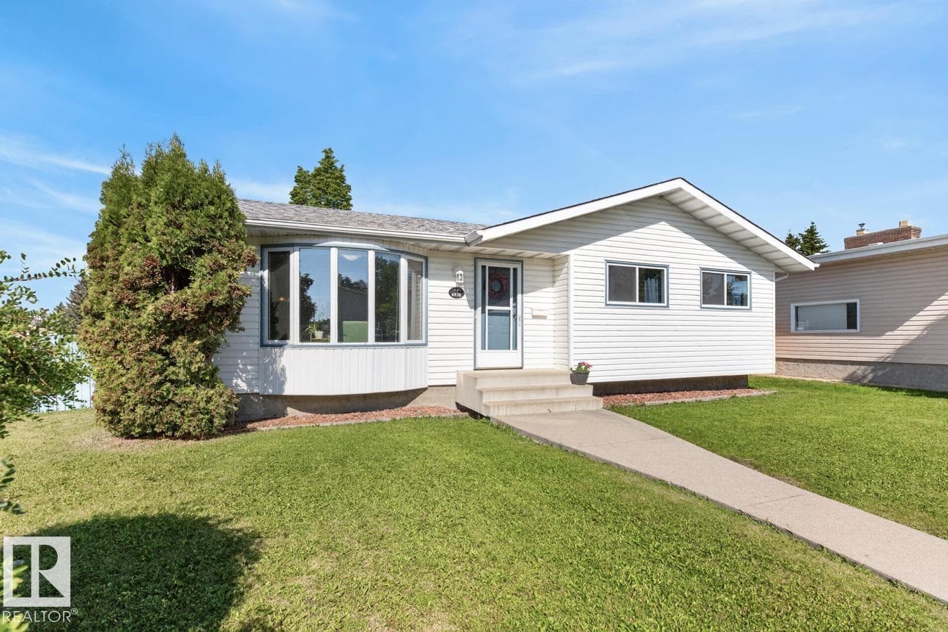 6930 11 AV NW