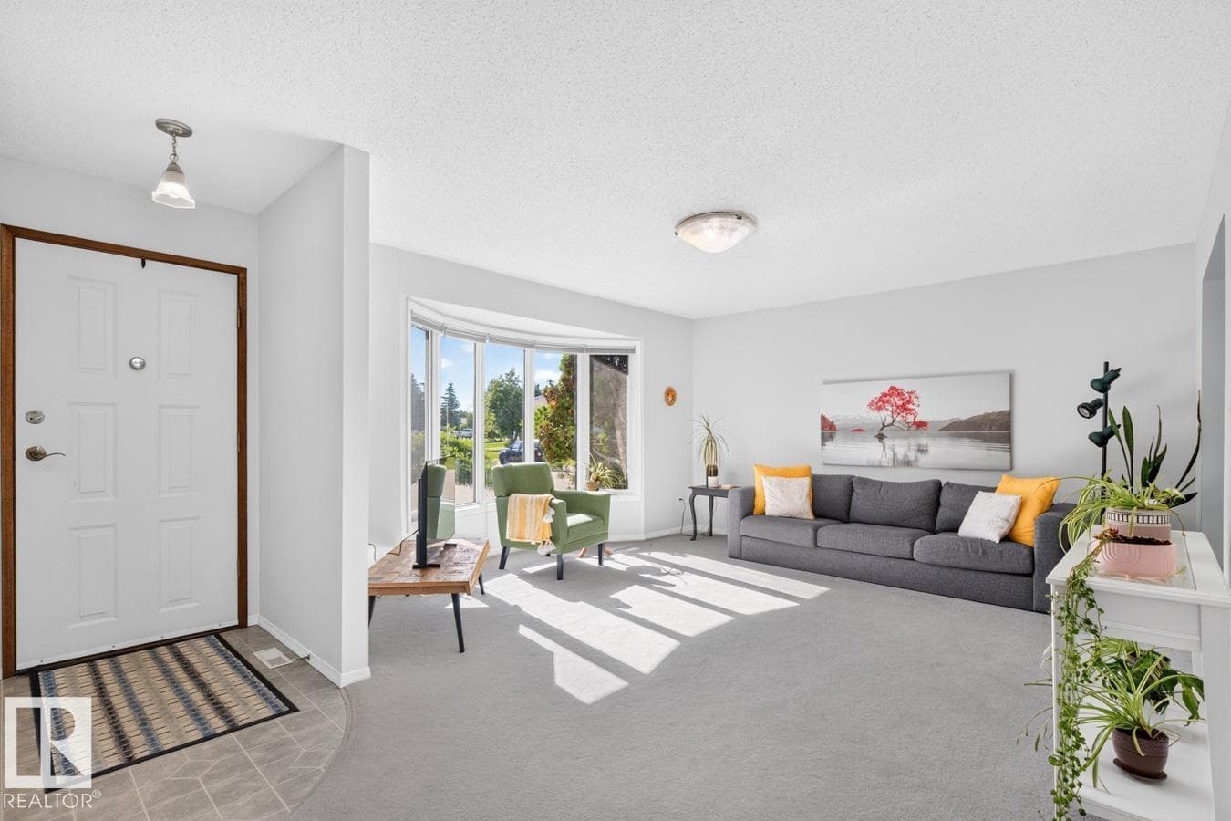 6930 11 AV NW — photo 3