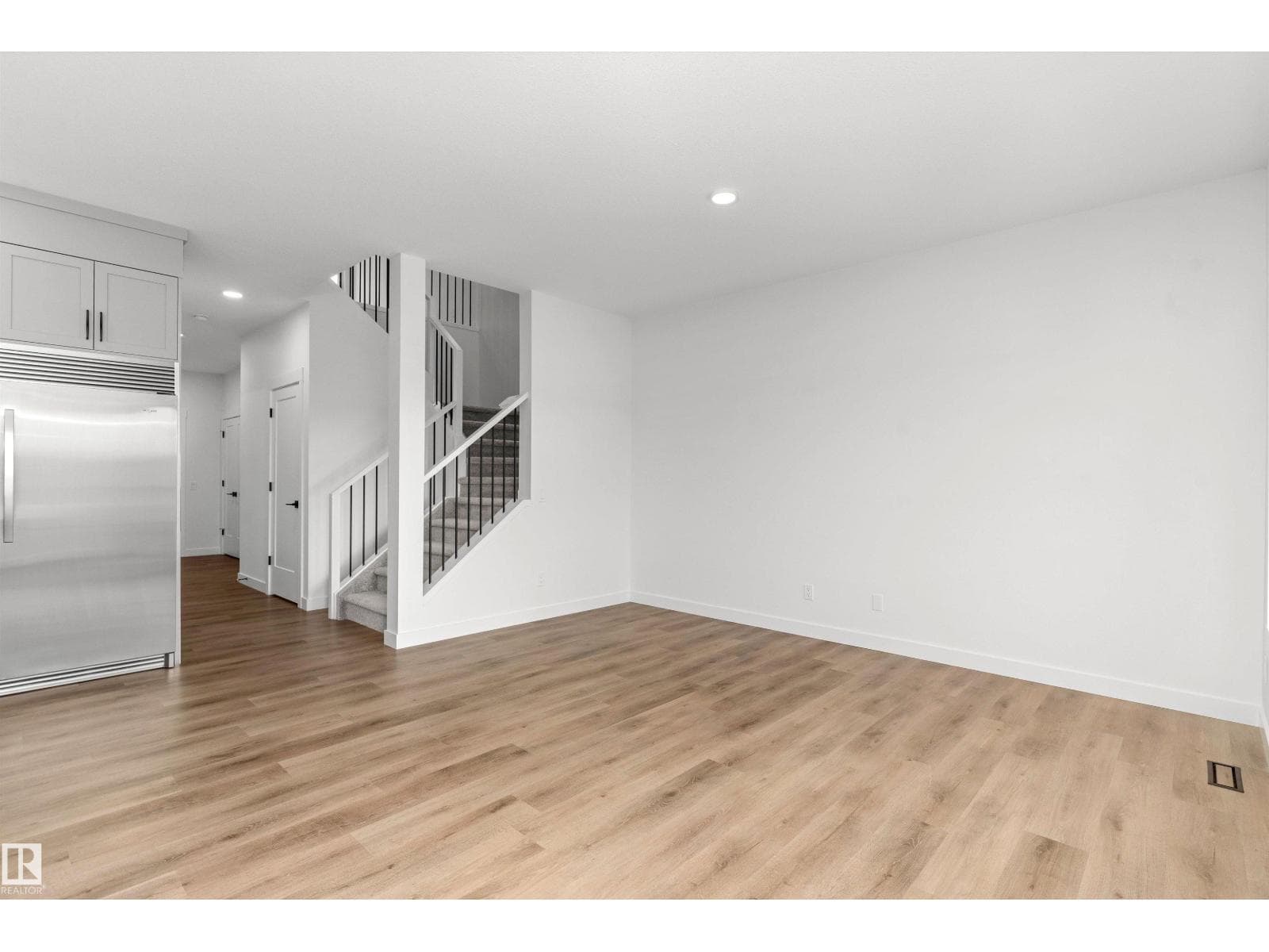 8969 ELVES LO NW — photo 3