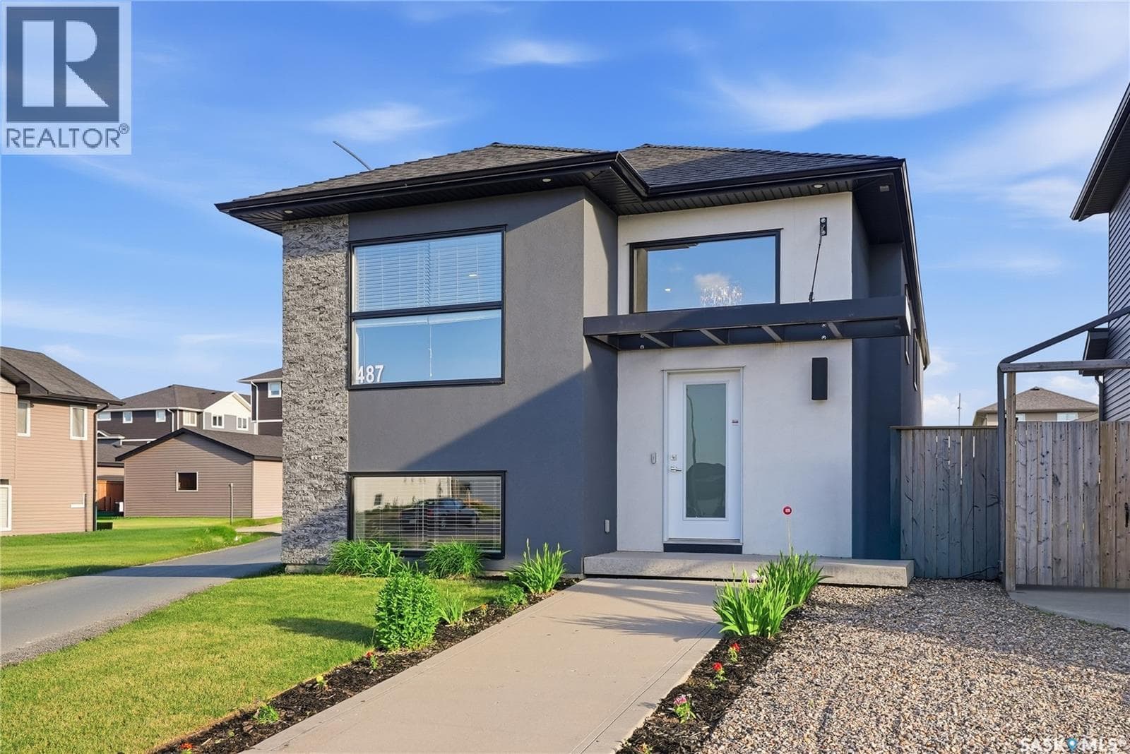 487 Kloppenburg STREET — photo 3