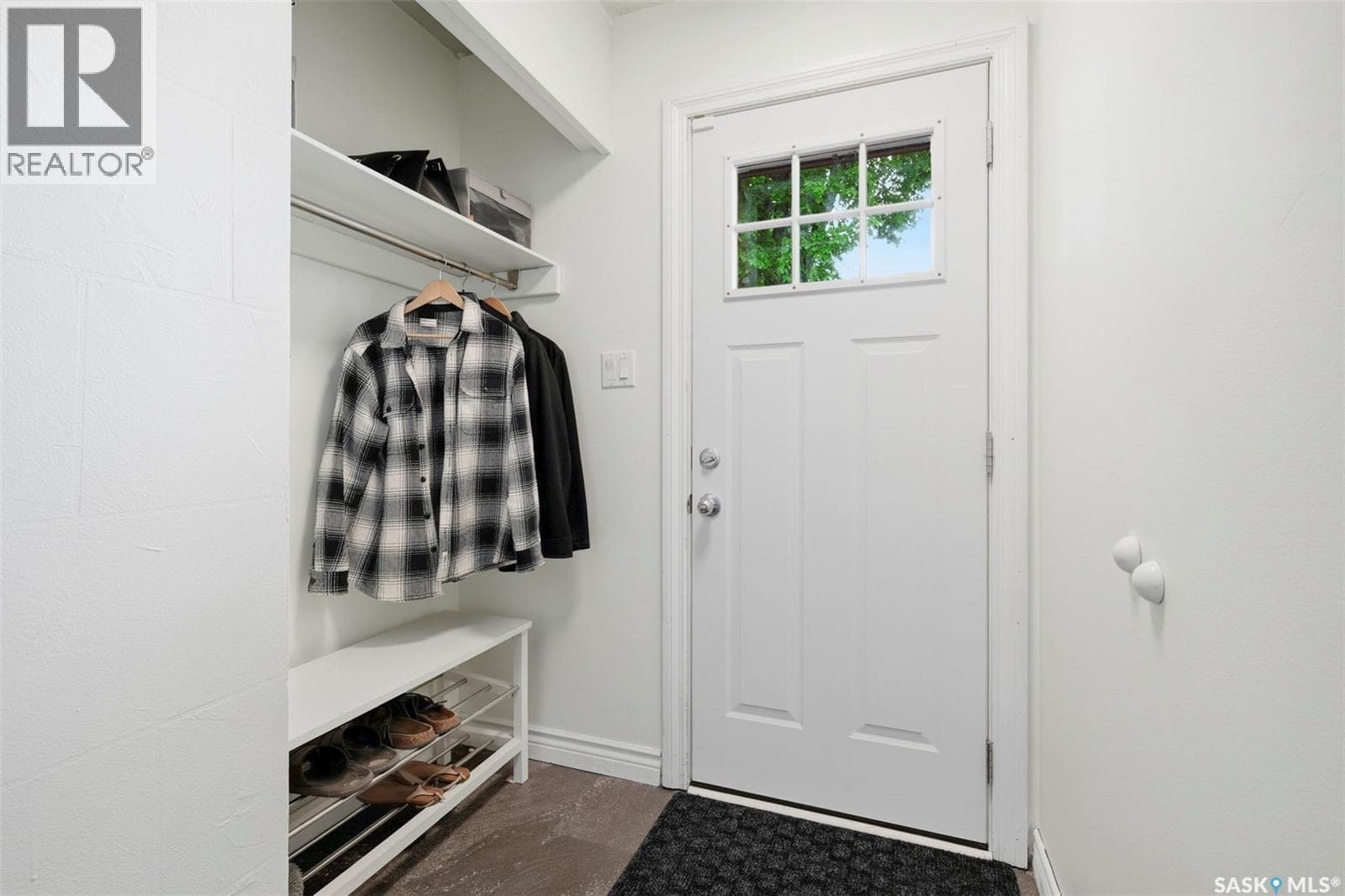 445 Witney AVENUE S — photo 4