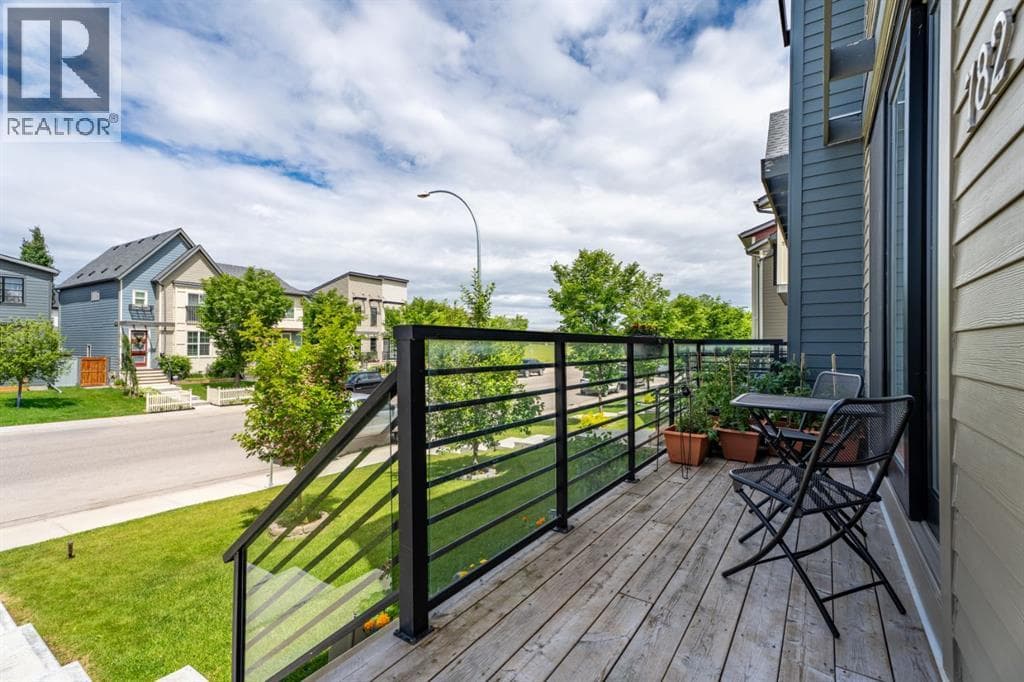782 Walden Drive SE — photo 3
