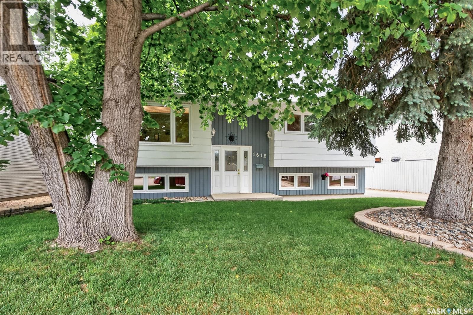 1612 Rutherford STREET — photo 2
