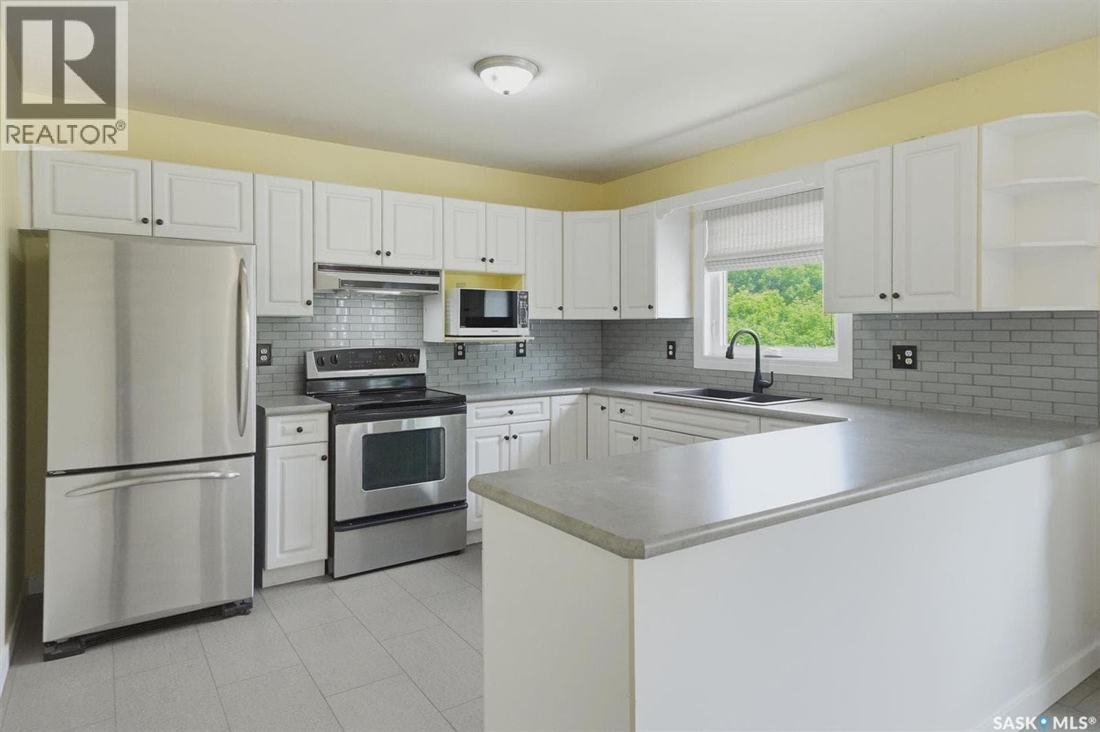 343 Ike Thiessen Road — photo 3