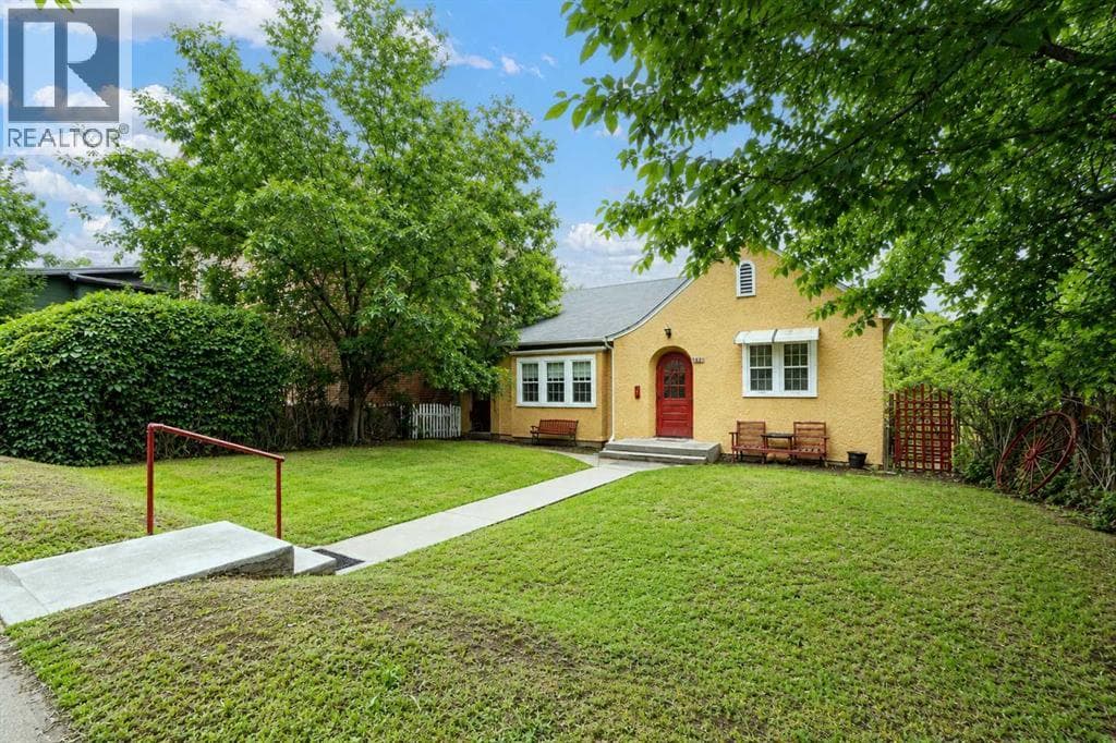 260 2 Street SE — photo 3