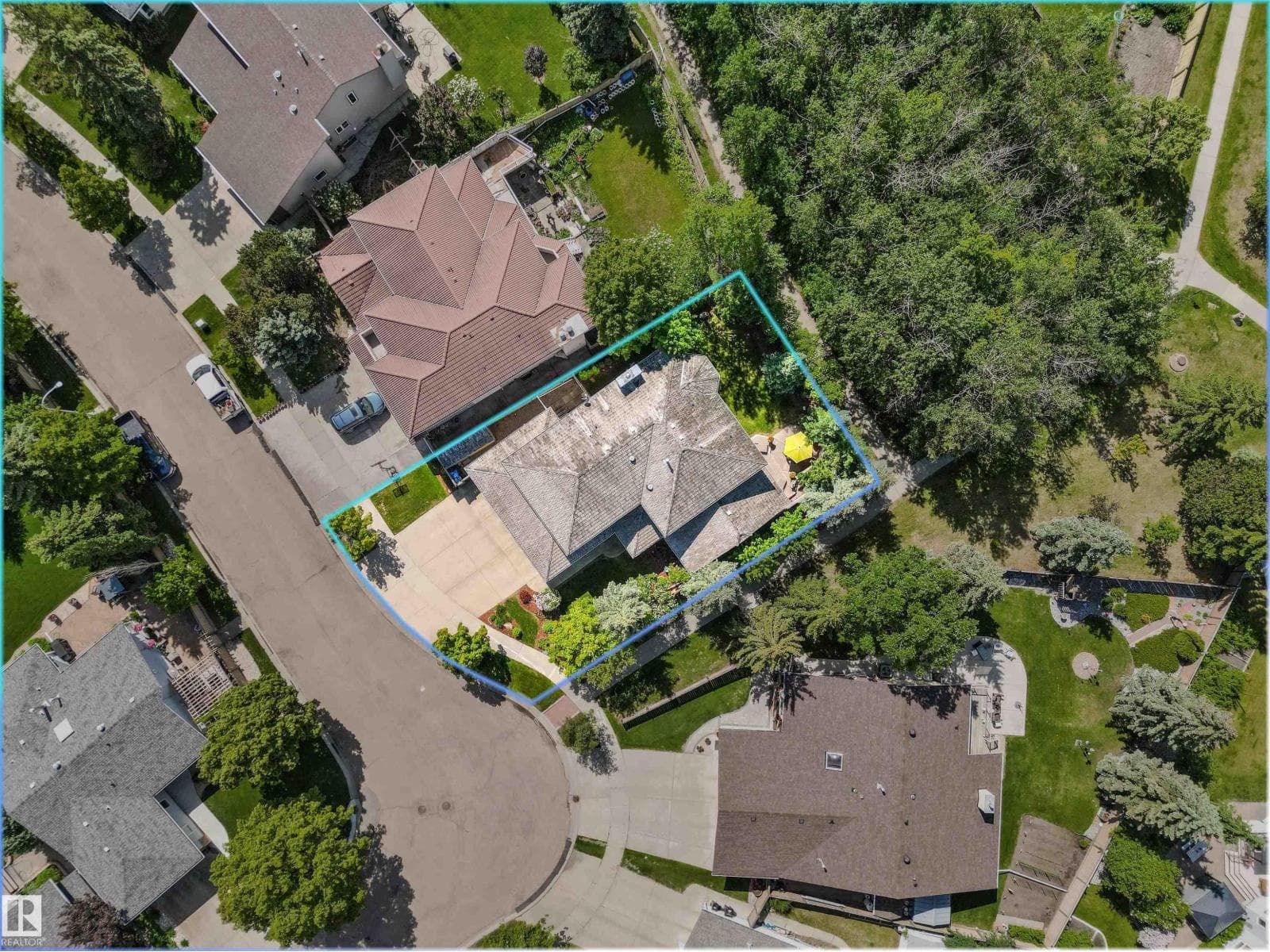 624 BUTCHART WD NW — photo 3
