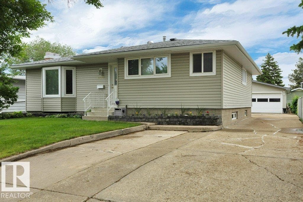 1020 KEITH ROAD — photo 2