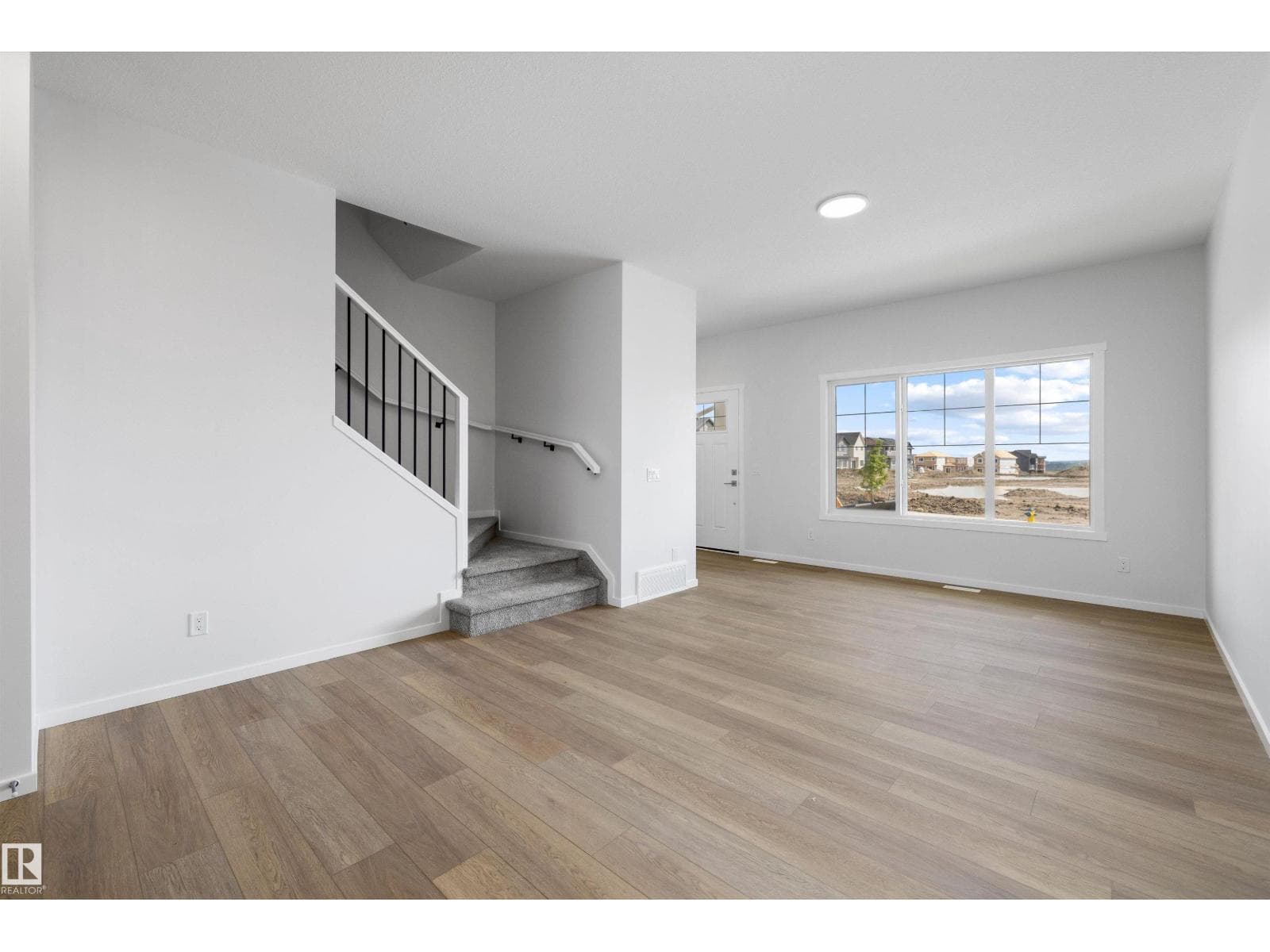 15656 3 ST NE — photo 5