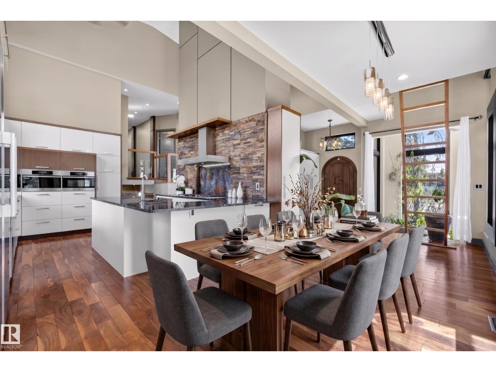 11908 41A AV NW