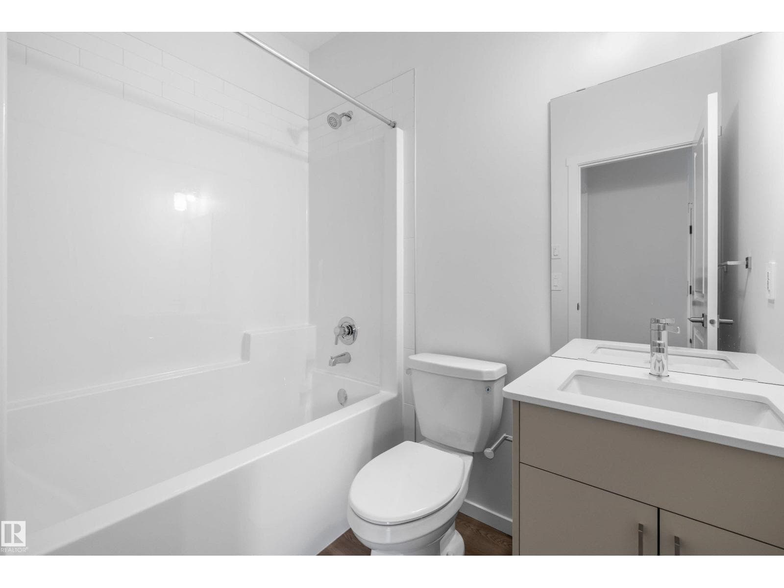15744 7 ST NE — photo 4