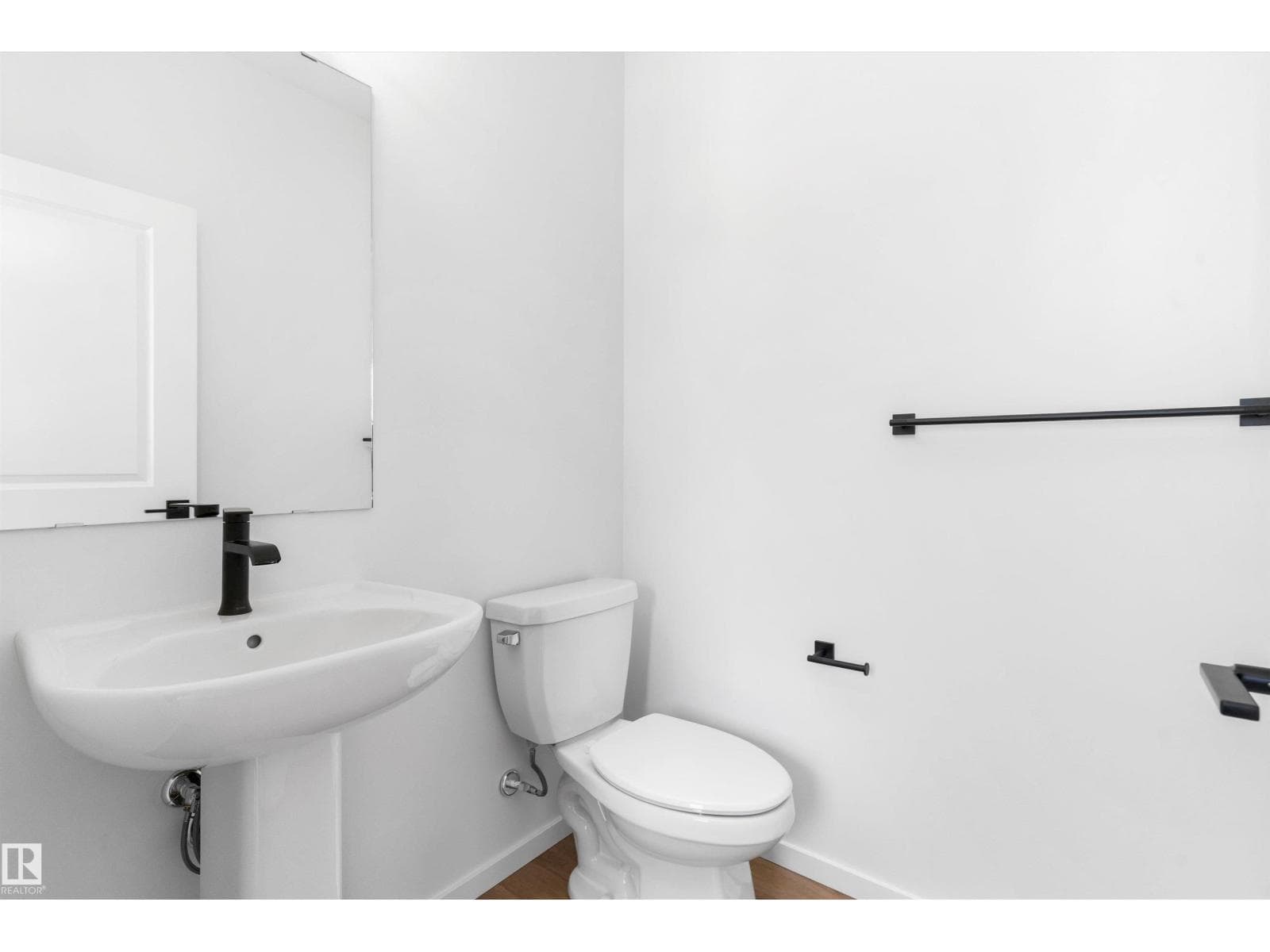 18844 28 AV NW — photo 4