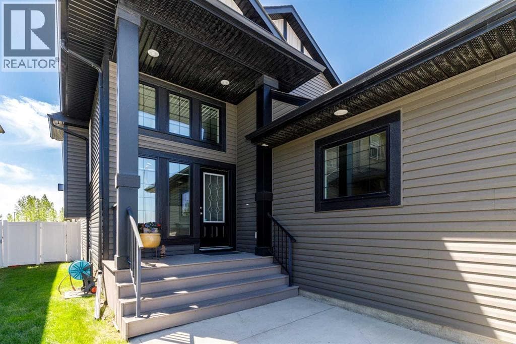 39 THOMPSON Crescent — photo 2