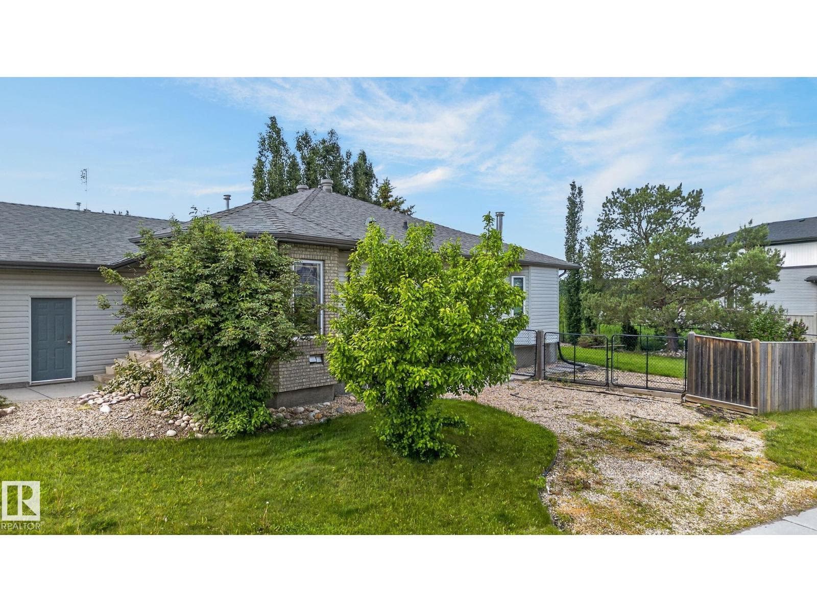 86 HERITAGE CR — photo 3