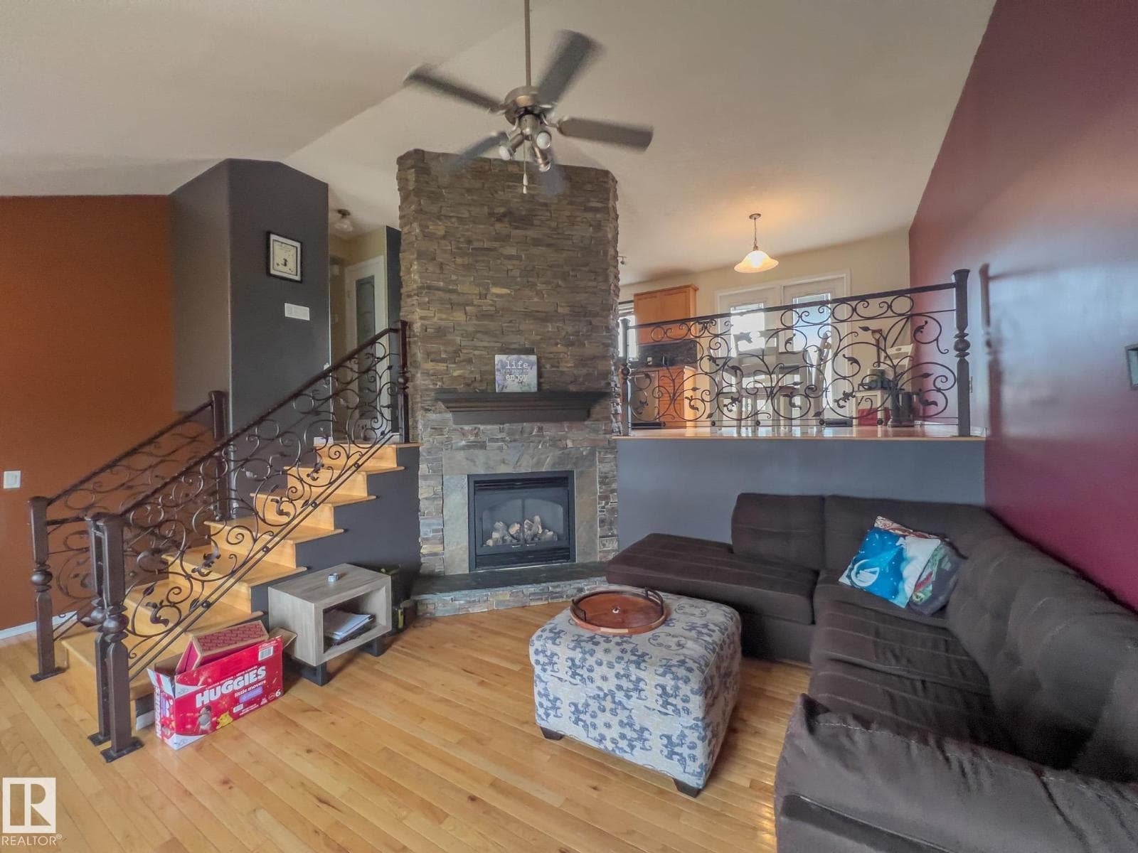 3802 42 AV — photo 4