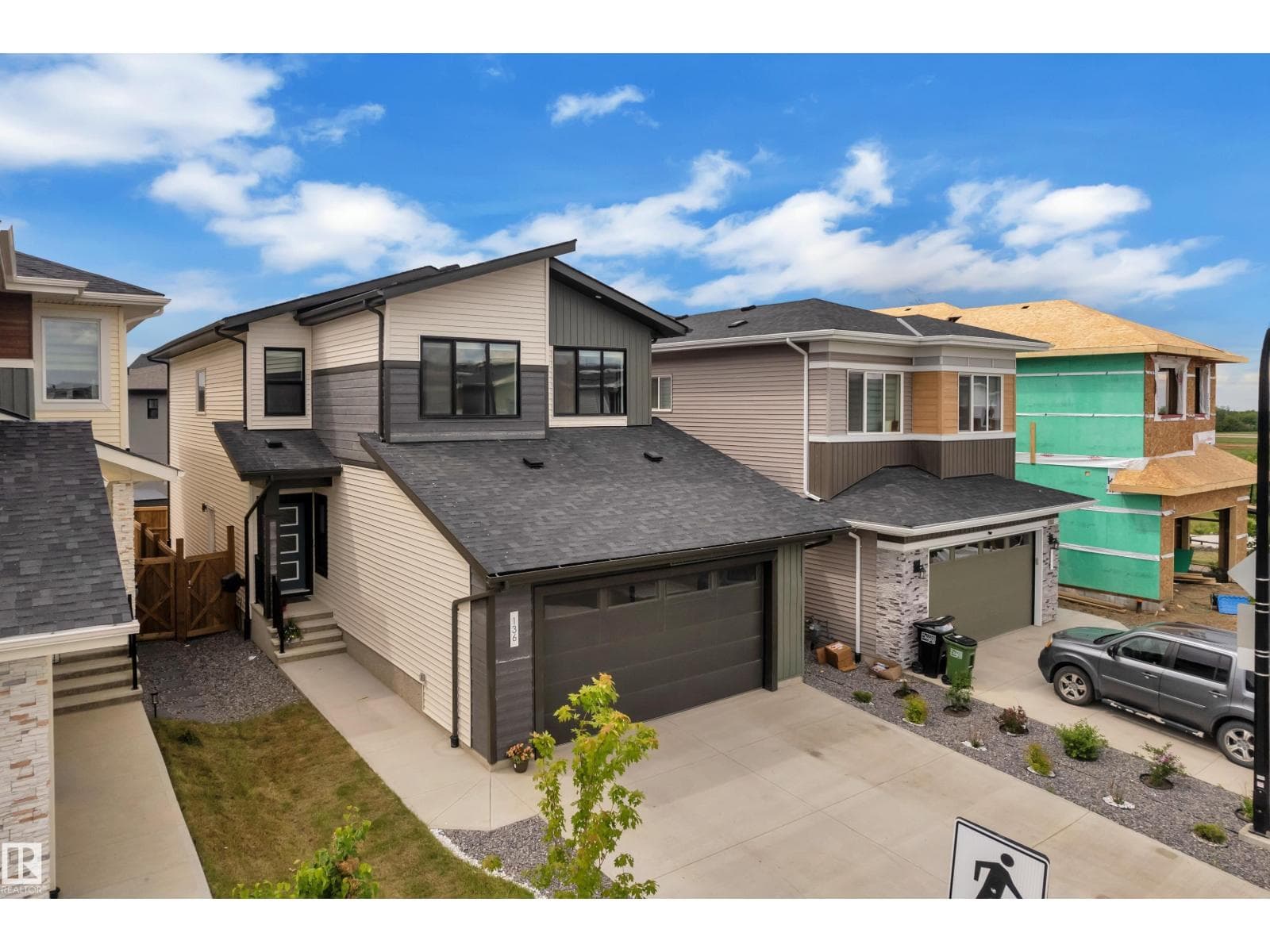 136 30 ST SW — photo 2