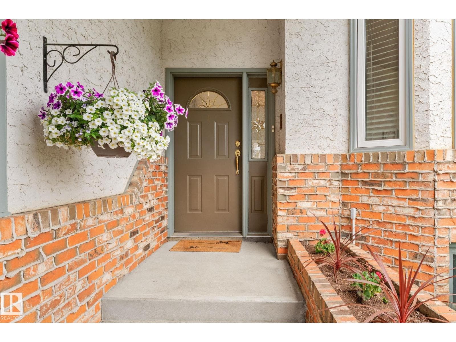 471 Ronning ST NW — photo 5