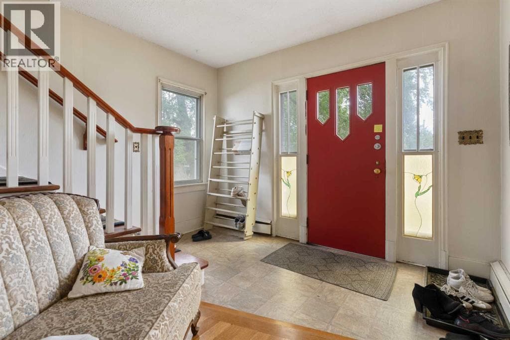 4714 48 Street — photo 3