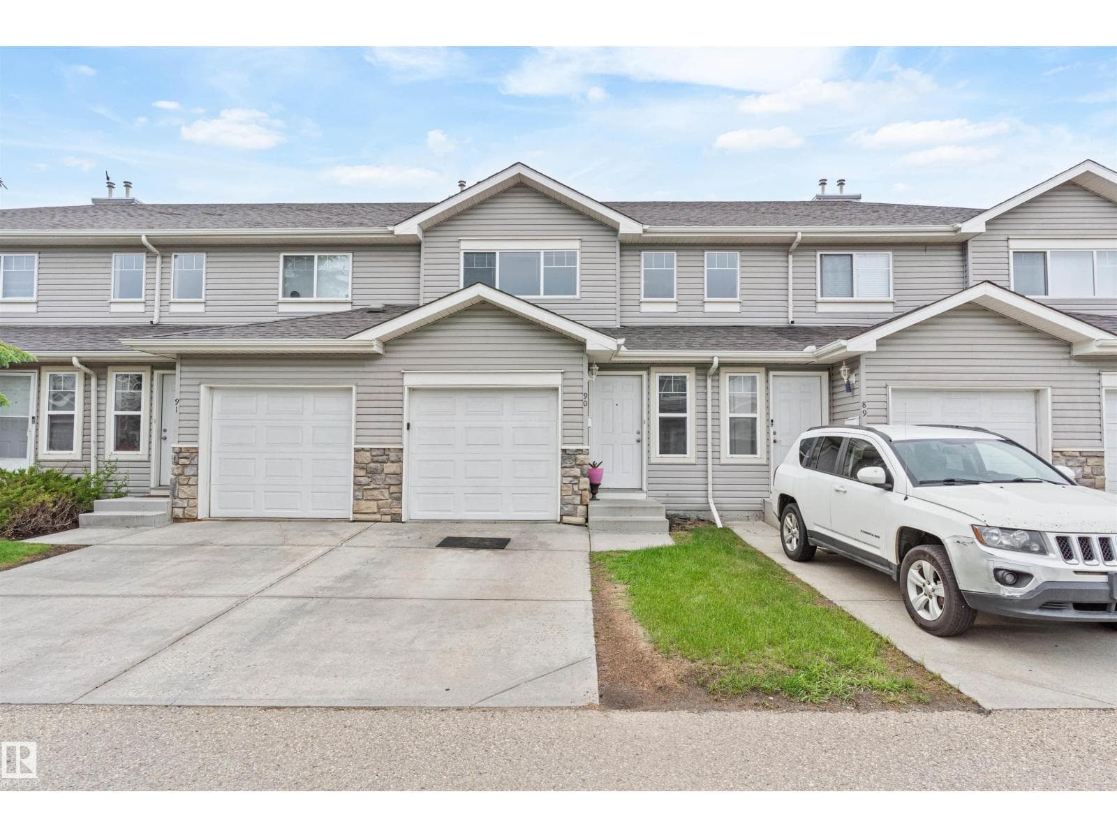 #90 230 EDWARDS DR SW