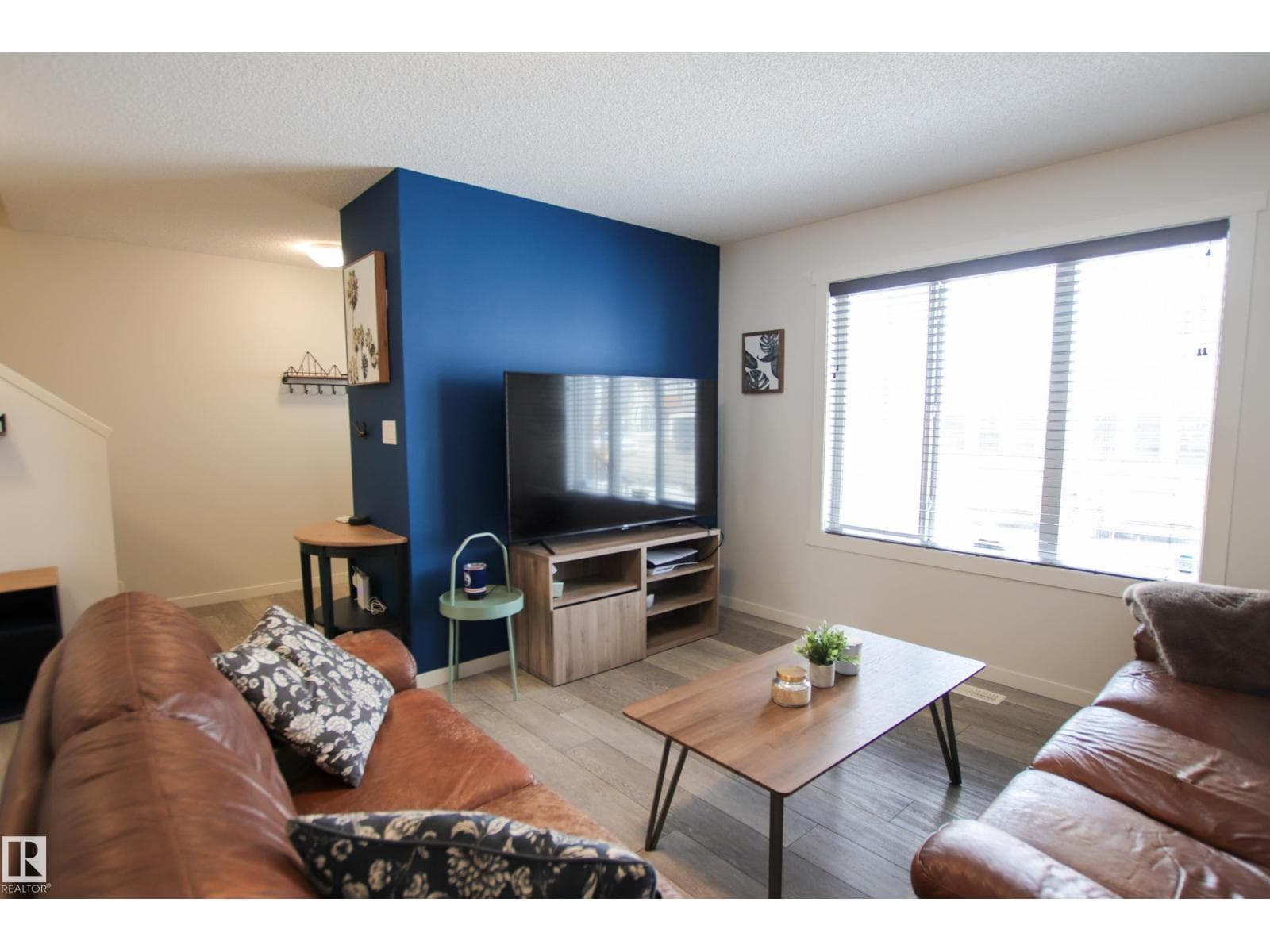 2509 14 AV NW — photo 5