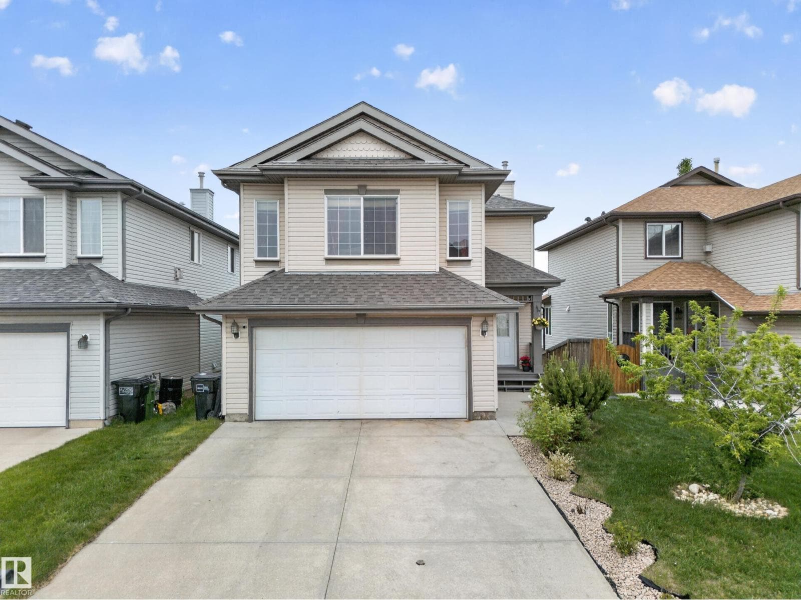 2518 33A AV NW