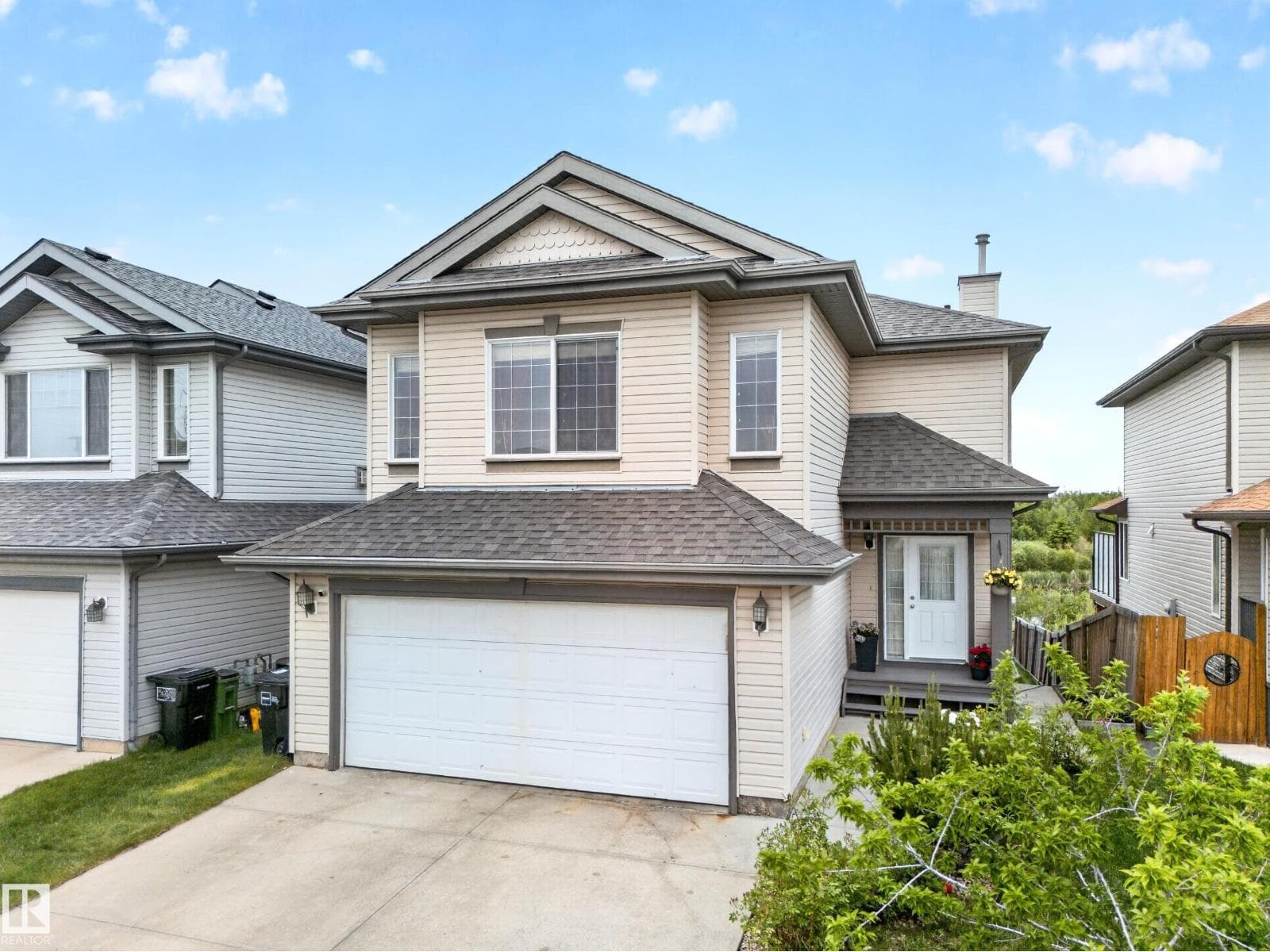 2518 33A AV NW — photo 2