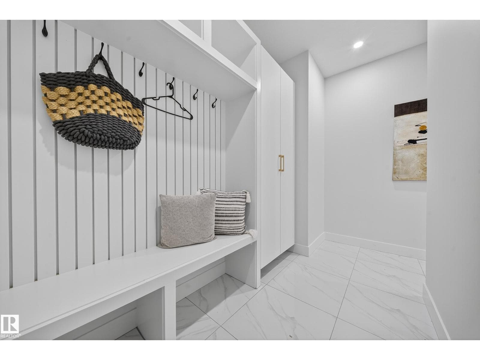 372 Creekside Green — photo 2