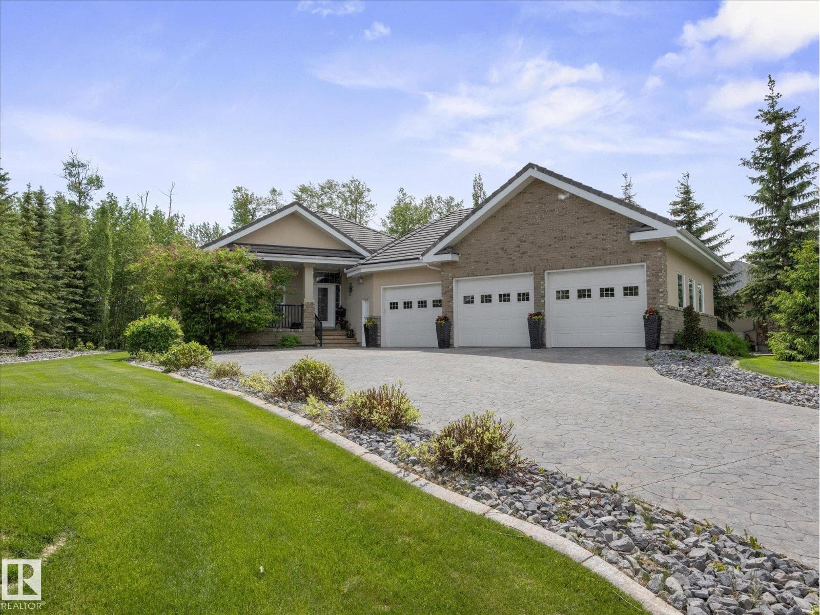 #26 51025 RGE ROAD 222