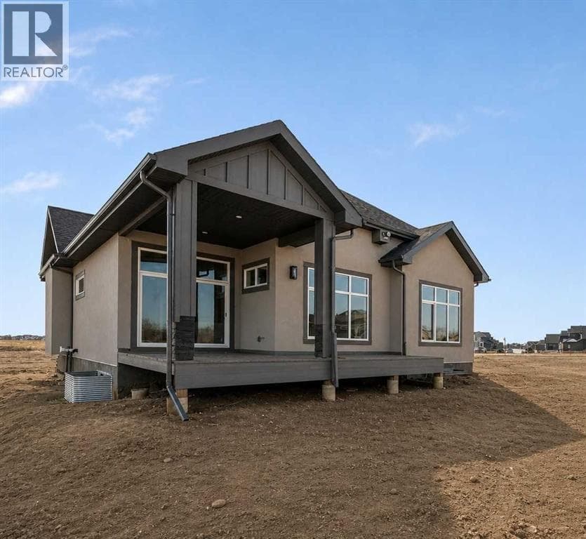 290 Muirfield Crescent — photo 2