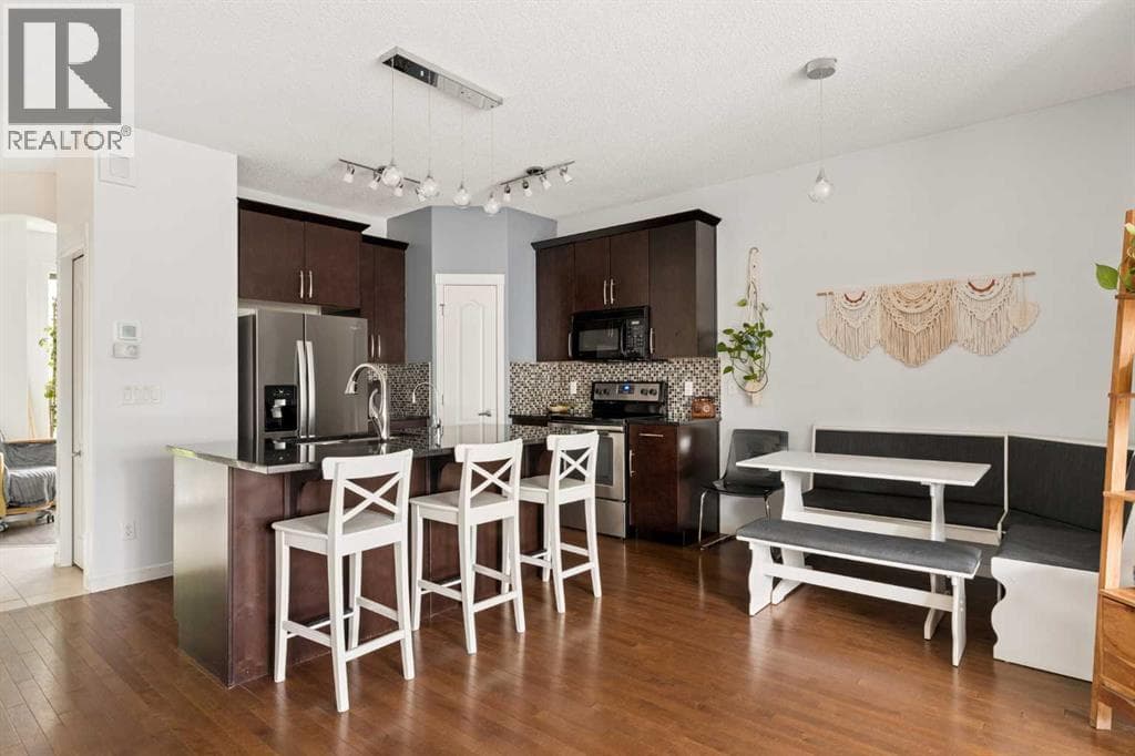 74 Autumn Crescent SE — photo 4